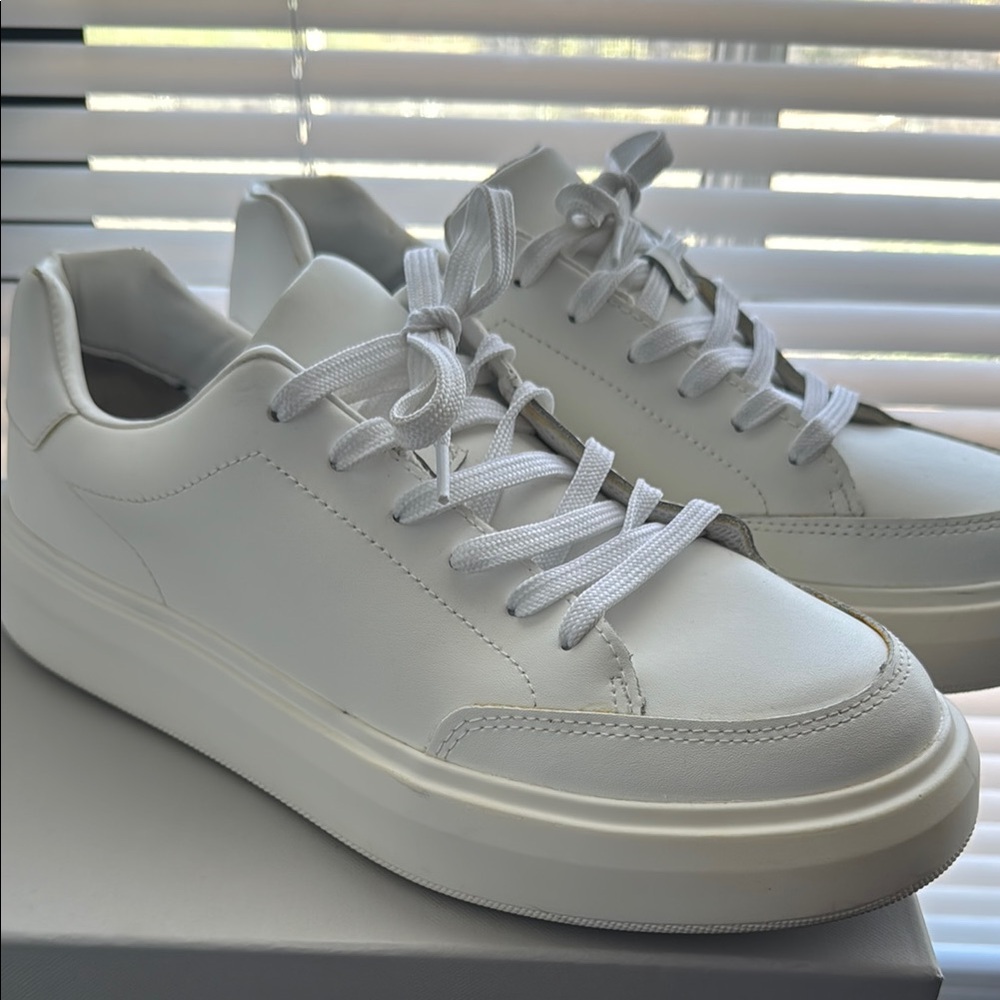 Classic White Men's Sneakers